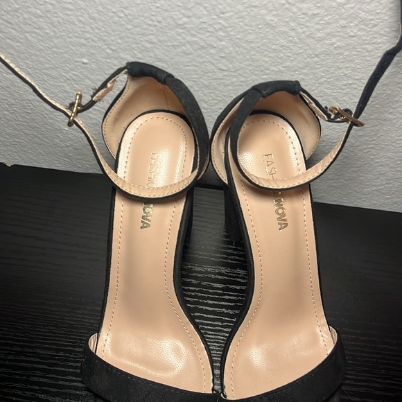Fashion Nova Black Stiletto Heels Ankle Strap - Picture 2 of 4